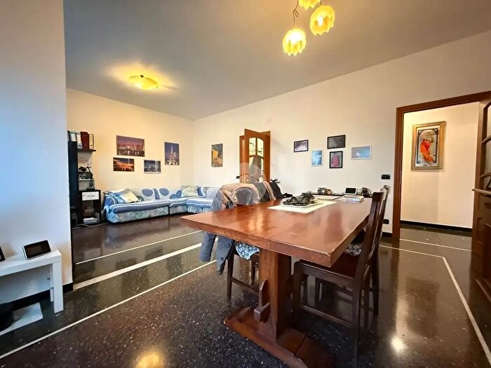 Appartamento con 5 locali in vendita in Via Aldo Manuzio, Genova