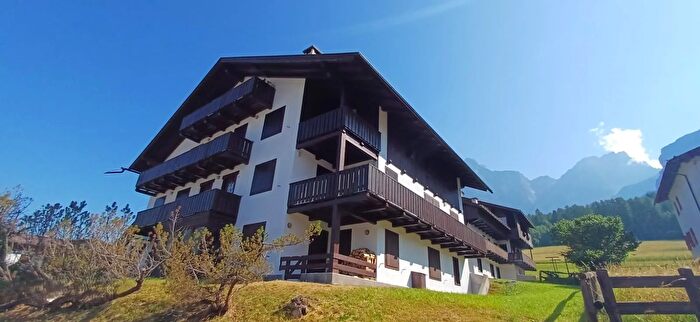 Appartamento quadrilocale in vendita in Via Antelao, San Vito Di Cadore