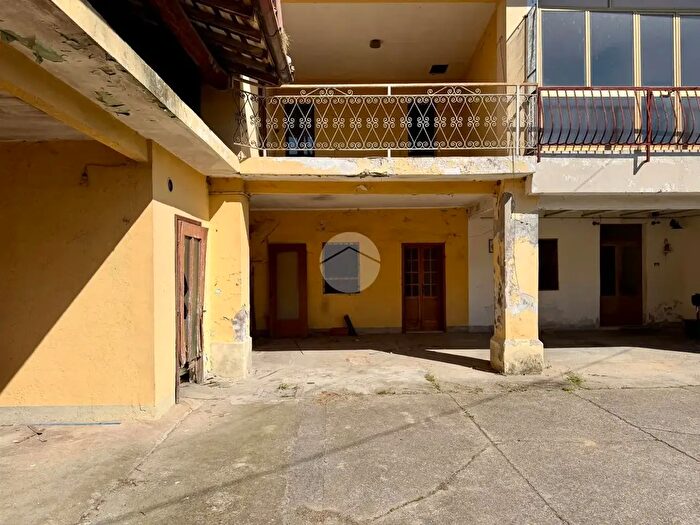 Casa con 5 locali in vendita in Via Chiesa, Longhena