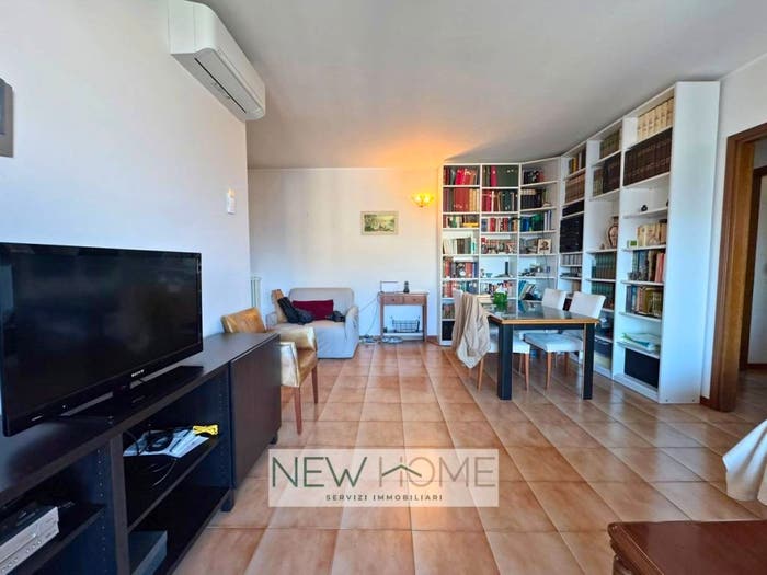 Appartamento quadrilocale in affitto in Via Cesena, Borgo Roma, Verona