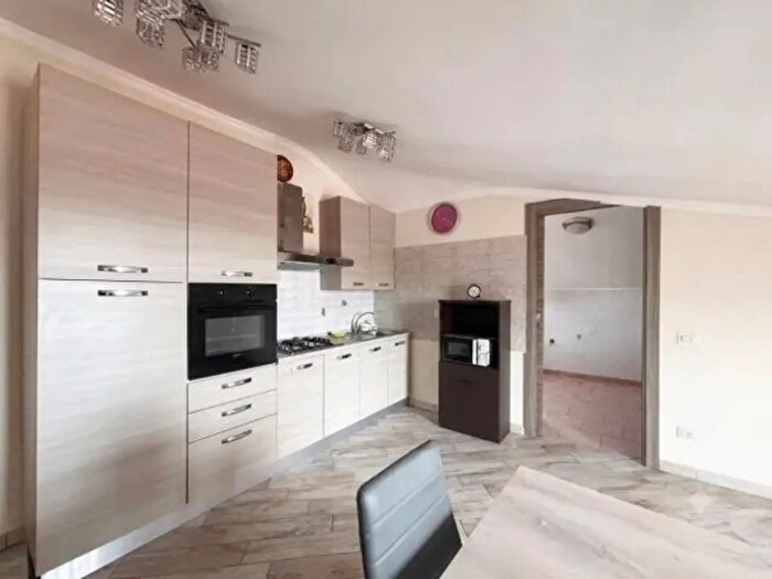 Appartamento trilocale in vendita in Via Carpi B, Rondissone