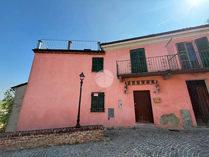 Casa quadrilocale in vendita in Via Galliano, Calliano