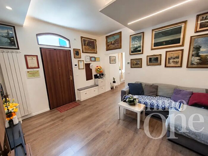Appartamento quadrilocale in vendita in Via Martellini, Livorno