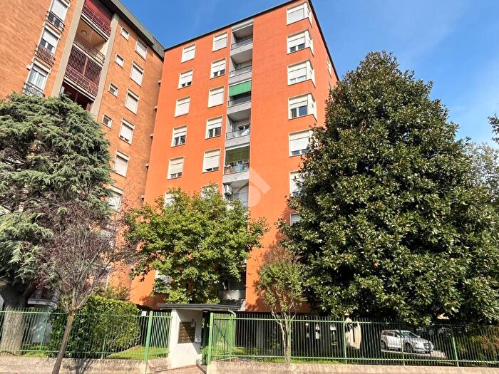 Appartamento trilocale in vendita in Via Agostino G Riboldi, Paderno Dugnano