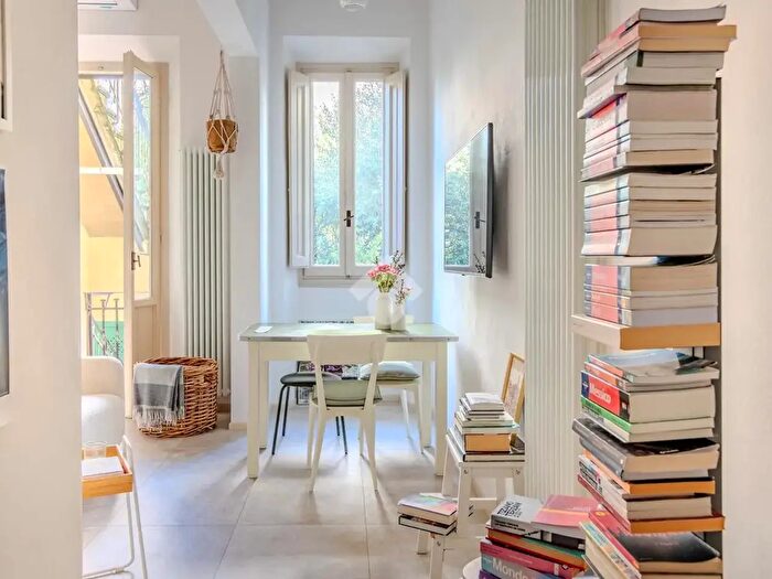 Appartamento trilocale in vendita in Via Pasquale Villari, Firenze