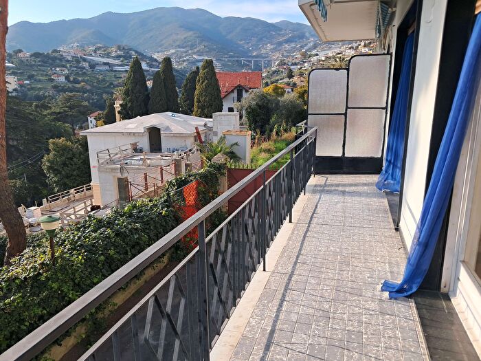 Appartamento quadrilocale in vendita in Sanremo