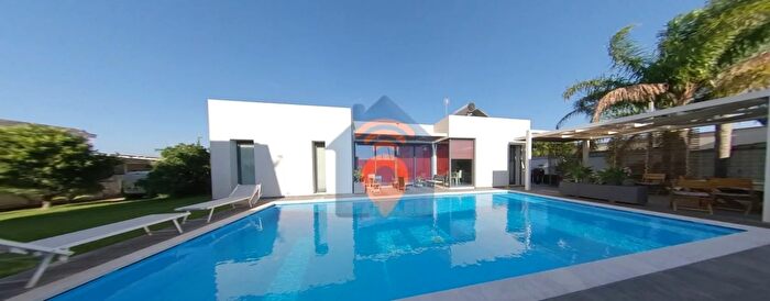 Casa con 6 locali in vendita in Via Castelvetrano, Castelvetrano