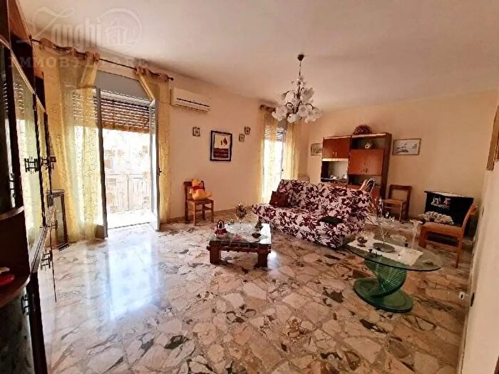 Appartamento quadrilocale in vendita in Piazza della Provincia, Siracusa