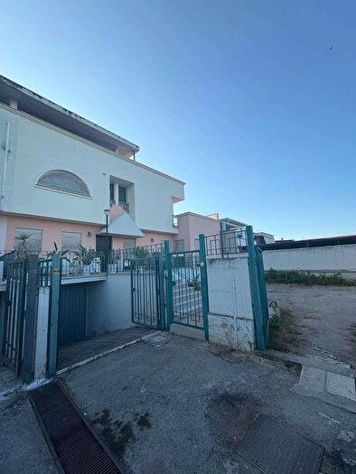 Casa con 5 locali in vendita in Canosa Di Puglia
