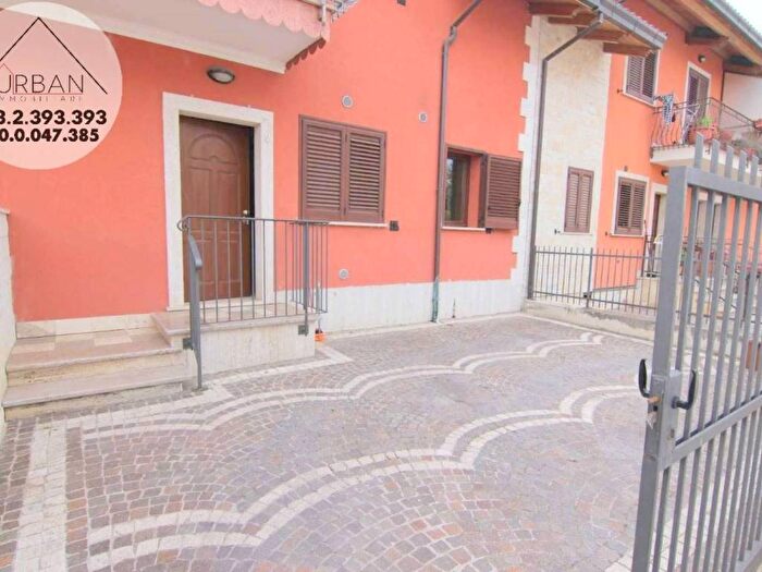 Appartamento trilocale in affitto in Via Grotta di Navarra, Torretta Torrione, L'Aquila