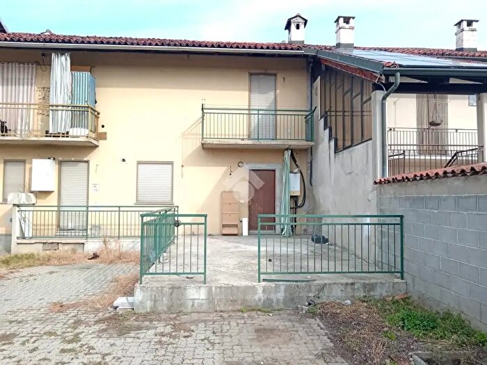 Casa quadrilocale in vendita in Via Torino, Vigone