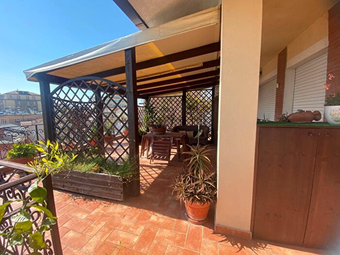 Appartamento con 8 locali in vendita in Montegranaro