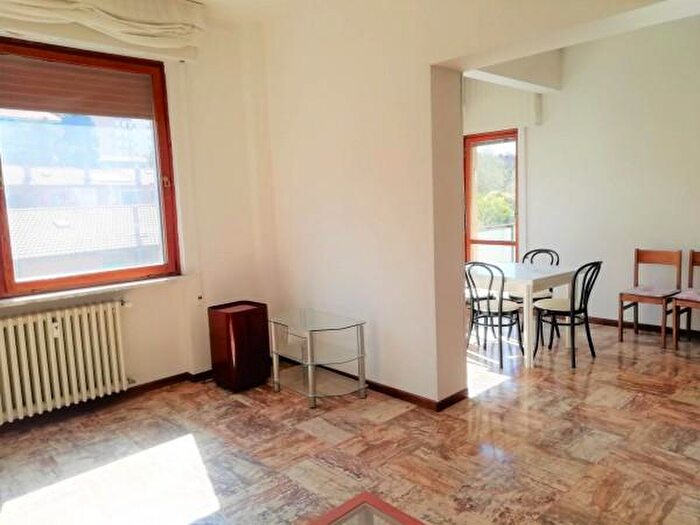 Appartamento con 5 locali in affitto in Piazzale Giotto, Perugia