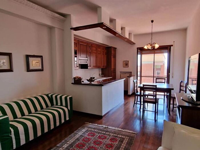 Appartamento con 5 locali in affitto in Paese, Tarquinia