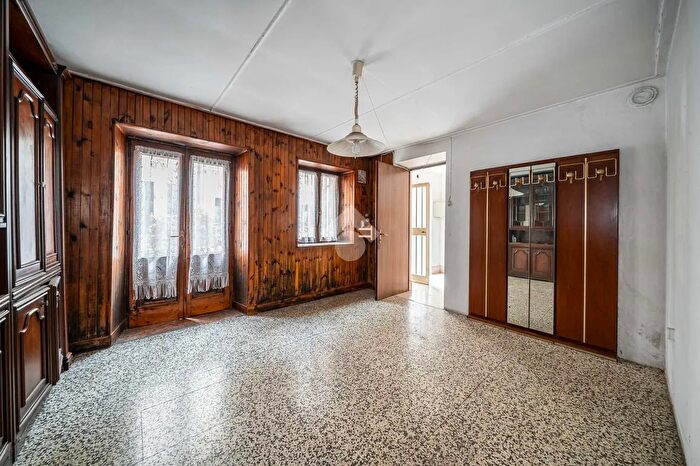 Casa con 5 locali in vendita in Via Dante Alighieri, Rovere Veronese