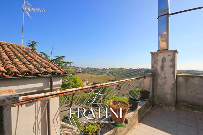 Casa con 8 locali in vendita in Corso Alessandro Spalazzi, Ancarano