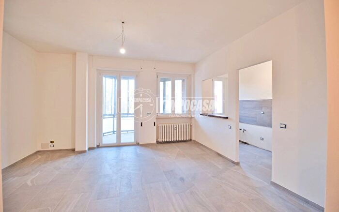 Appartamento trilocale in vendita in Novara