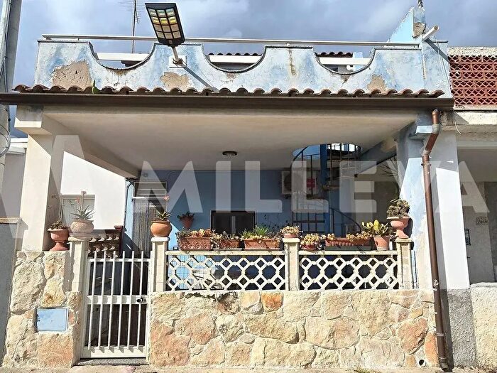 Casa con 9 locali in vendita in Via Nettimo, Ispica