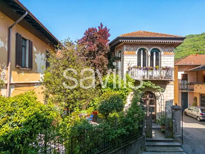 Casa con 5 locali in vendita in Via Pretorio, Cuvio