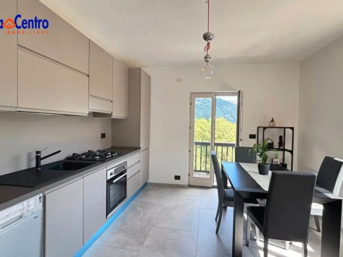 Appartamento bilocale in vendita in Località Plan De Chateaux d, Gignod