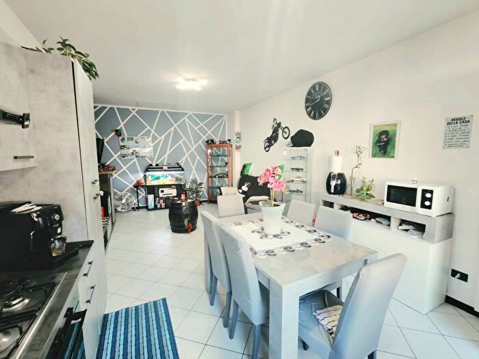 Appartamento bilocale in affitto in Via Giovan Battista Gambaro, Galliate