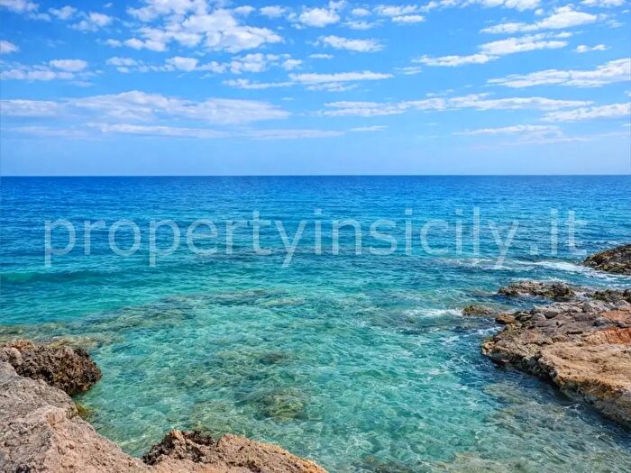 Casa quadrilocale in vendita in Siracusa