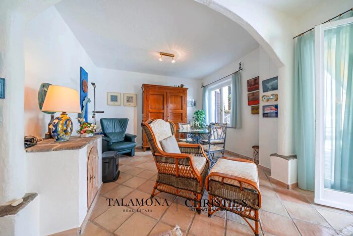 Appartamento trilocale in vendita in Maccagno con Pino e Veddasca