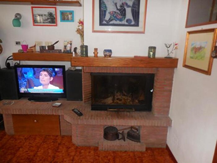 Appartamento con 6 locali in vendita in Via Gramsci, Maiolati Spontini