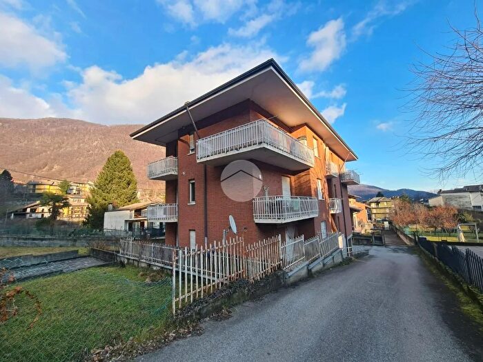 Appartamento quadrilocale in vendita in Via Berchera, Pont Canavese