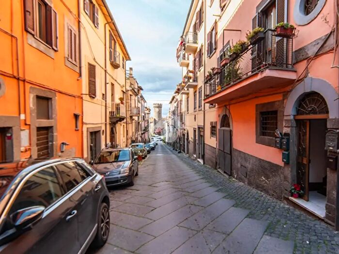 Appartamento bilocale in vendita in Via Giambologna, Viterbo