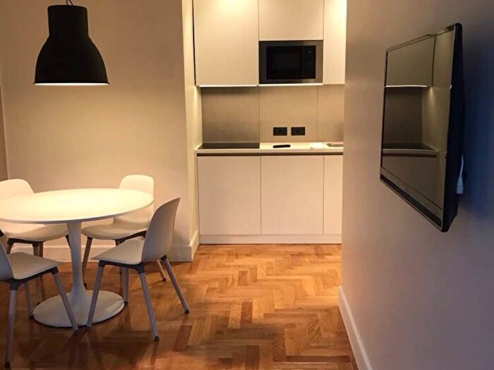 Appartamento bilocale in affitto in Via Claudio Monteverdi, Buenos Aires, Milano