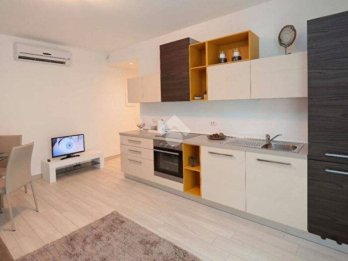 Appartamento monolocale in affitto in Viale Giacomo Matteotti, Cernobbio