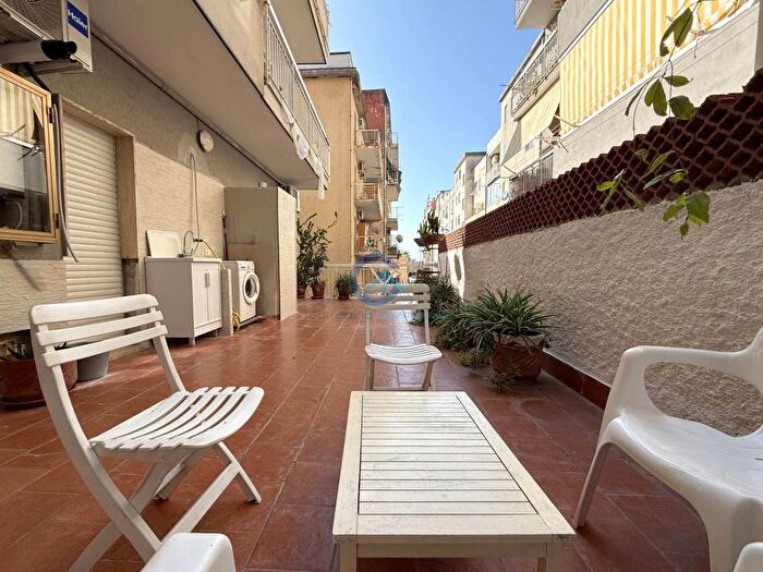Appartamento trilocale in affitto in Via Bausan, Catanzaro Lido, Catanzaro