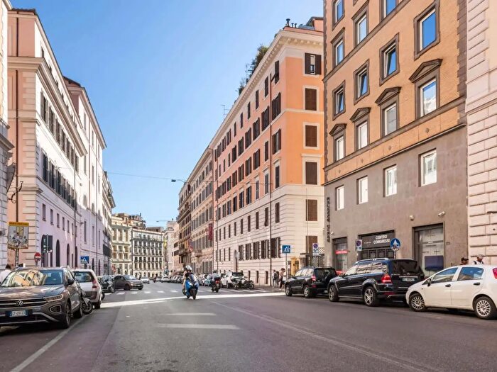 Appartamento monolocale in affitto in Via Cavour, Roma