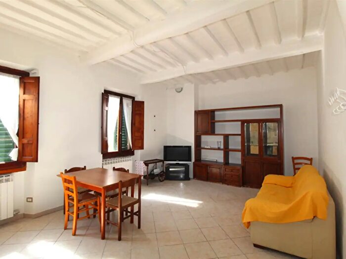 Appartamento trilocale in vendita in Poggibonsi