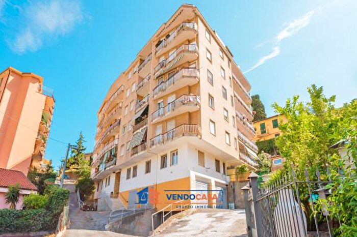 Appartamento trilocale in vendita in Strada Mongioie, Sanremo