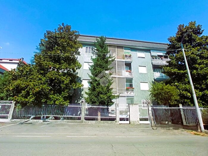 Appartamento trilocale in vendita in Via Ansaloni, Cusano Milanino