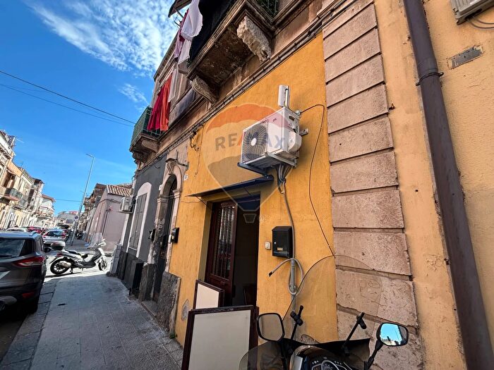 Appartamento quadrilocale in vendita in Via Caduti del Lavoro, Catania