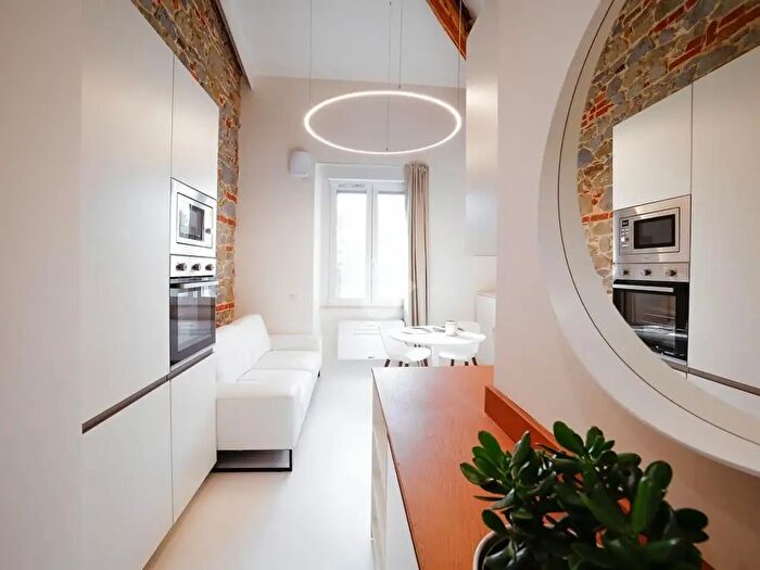Appartamento bilocale in vendita in Via Enrico Forlanini, Firenze