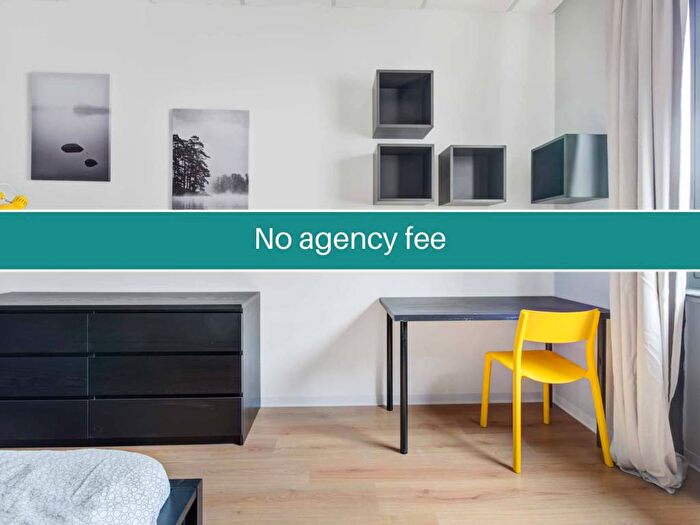 Appartamento con 6 locali in affitto in Via Privata Deruta, Udine, Milano