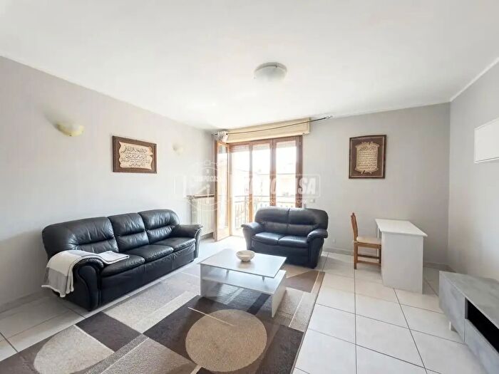 Appartamento trilocale in vendita in Via Tremellini, Foresto Sparso