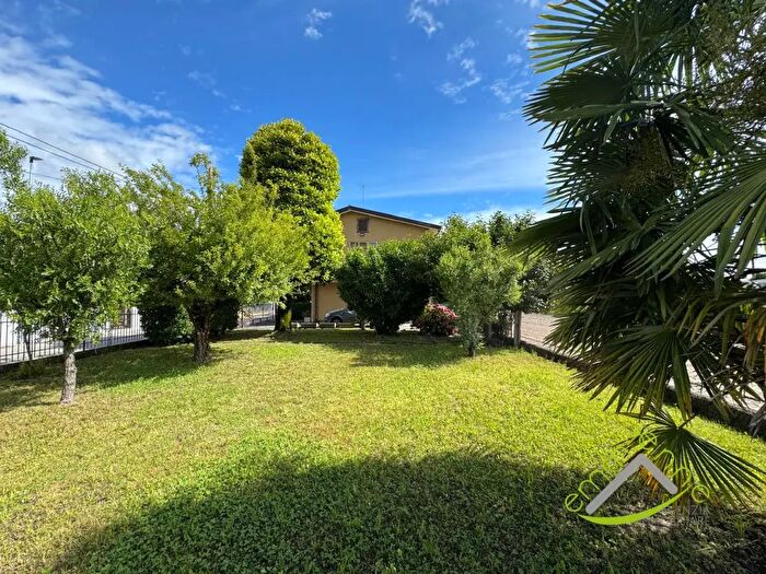 Casa con 6 locali in vendita in Via Pellestrina, Mira