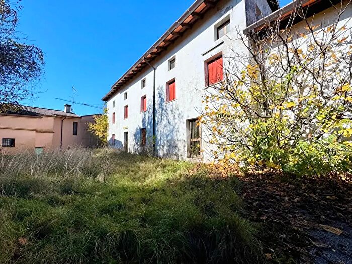 Casa con 5 locali in vendita in Via Roma, San Giovanni Al Natisone