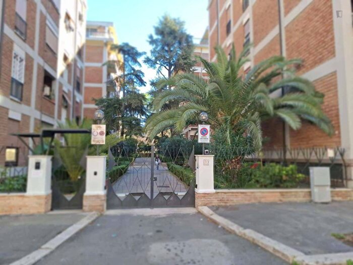 Appartamento trilocale in affitto in Via Genazzano, Tor de' Schiavi, Roma