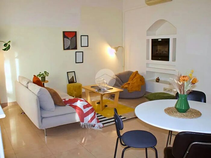 Appartamento trilocale in vendita in Via Carlo Farini, Milano