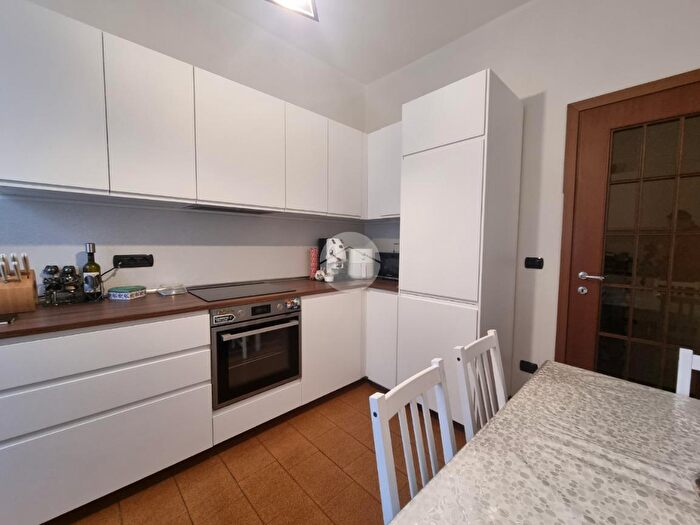 Appartamento bilocale in vendita in Via Montebello, Parma