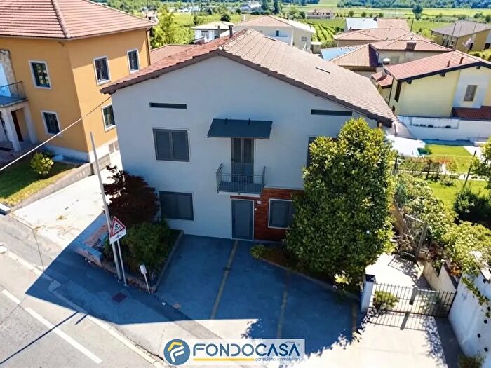 Casa con 5 locali in vendita in Via Franciacorta, Rovato