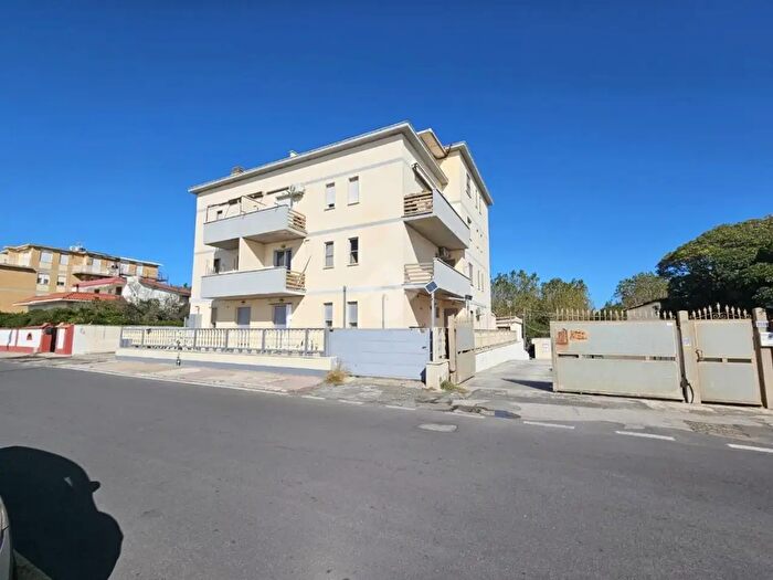Appartamento quadrilocale in affitto in Str Lungomare, Latina