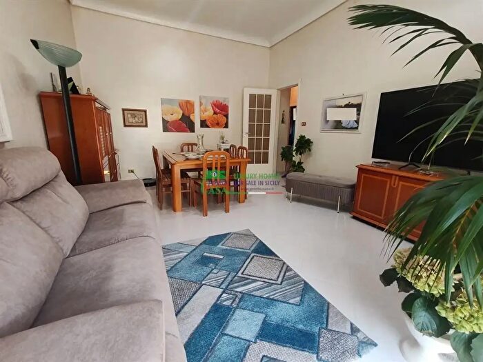 Appartamento quadrilocale in vendita in Via Marsala, Ragusa