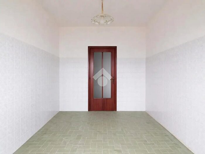 Appartamento trilocale in vendita in Via Montebello, Terni